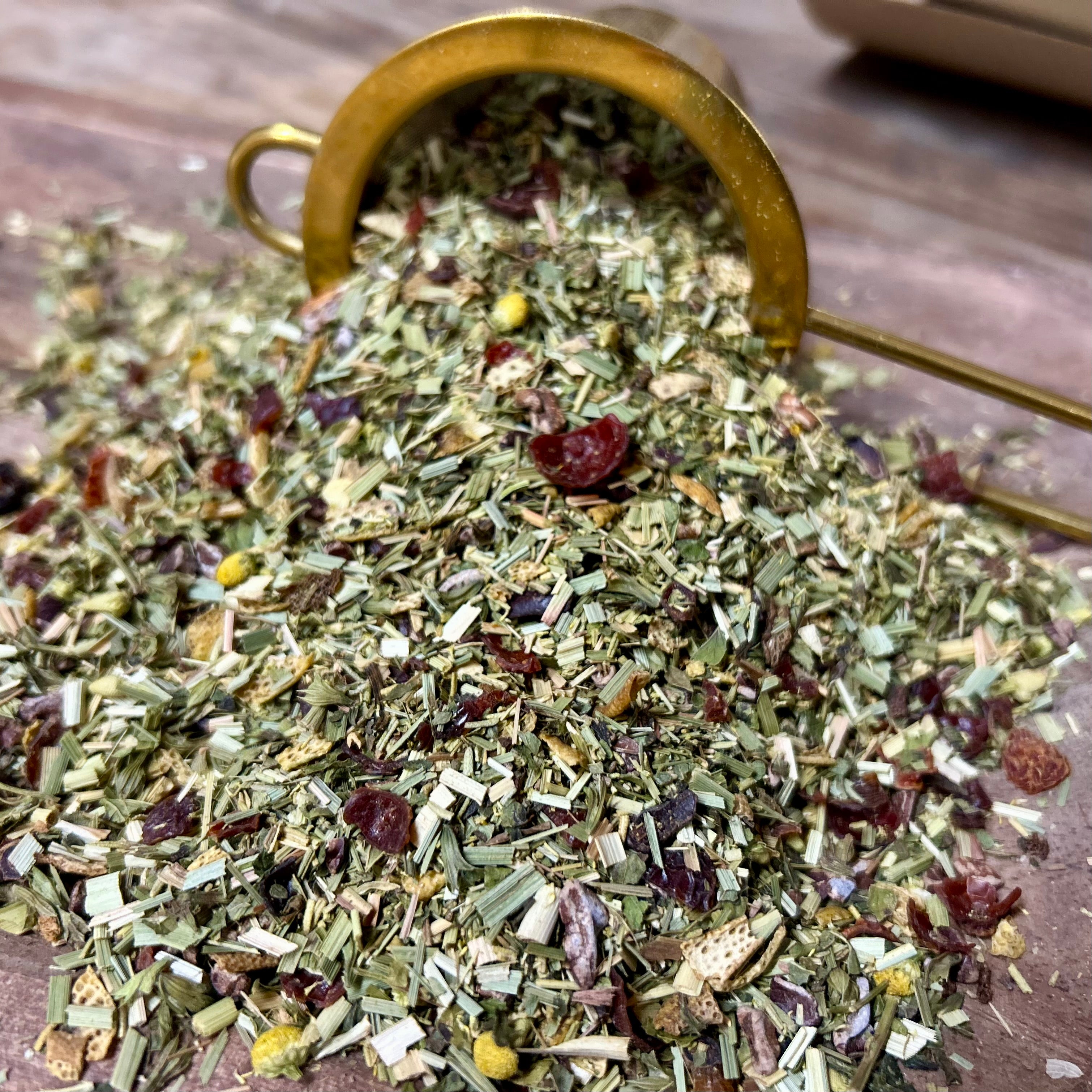 Photo de l’infusion Sérinité Zen – Chocolat & Orange, tisane anti-stress naturelle.