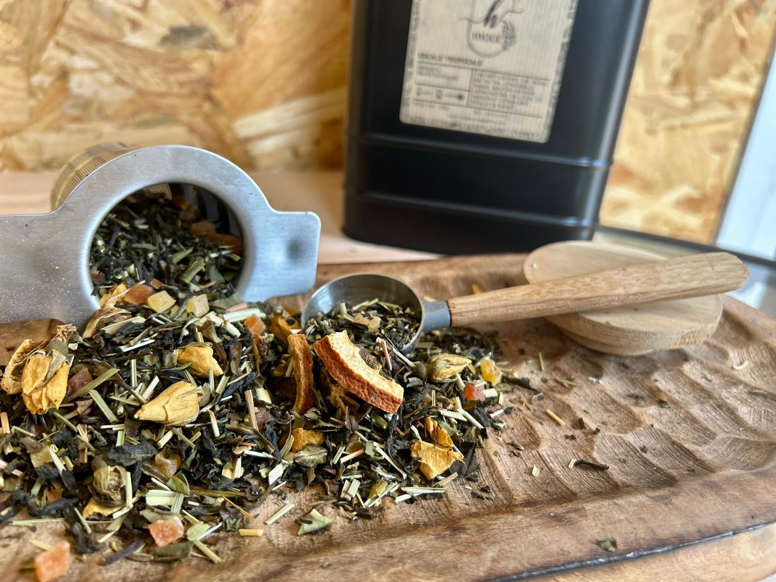 Thé Escale Tropicale – thé blanc et thé vert aux fruits exotiques et agrumes