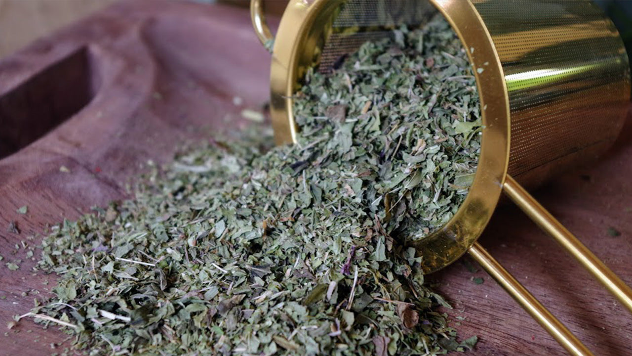 Photo de l’infusion Verveine Menthe BIO – Infusion relaxante et digestive à la verveine et menthe.