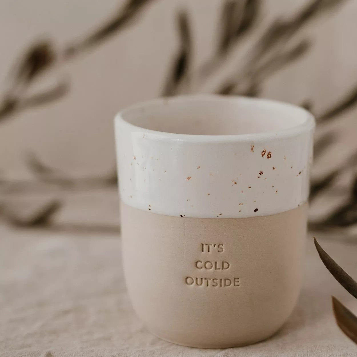 hygge conceptstore mug en faience it's cold outside