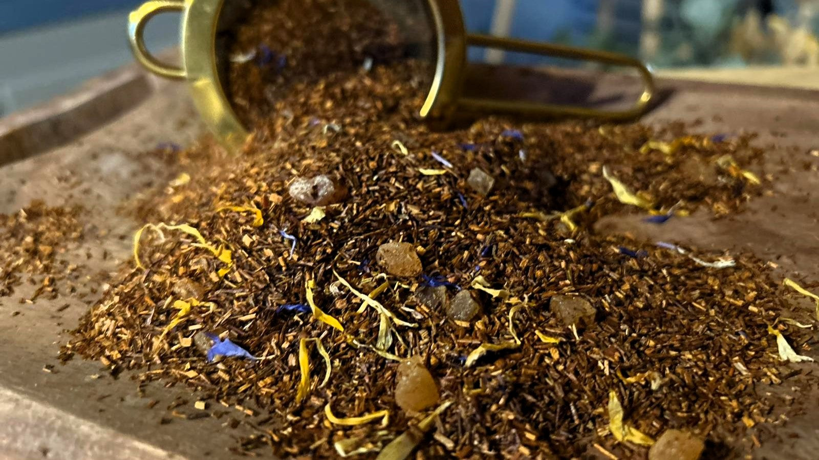 Photo du Rooibos Passion – Infusion exotique au fruit de la passion et fleurs tropicales.