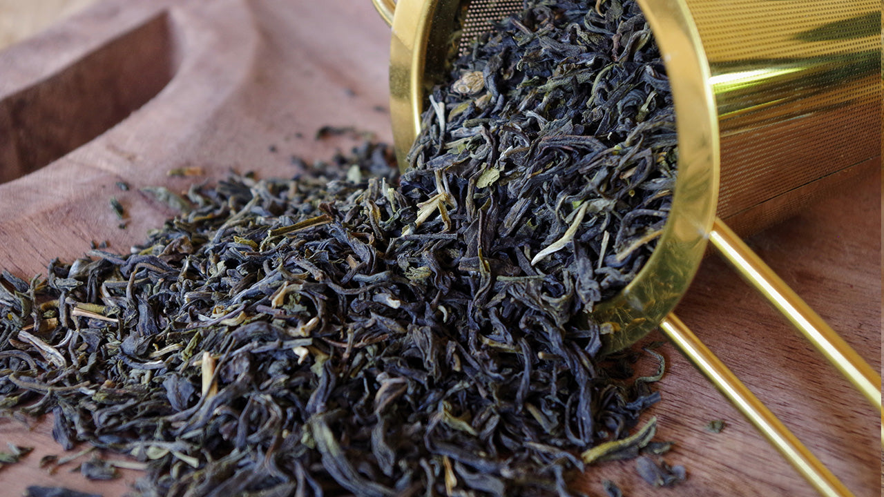 Photo du thé Jasmin Supérieur BIO – Thé vert aux fleurs de jasmin, infusion florale et raffinée.